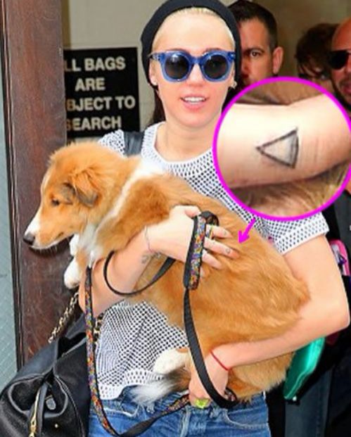 miley-cyrus-triangle-tattoo