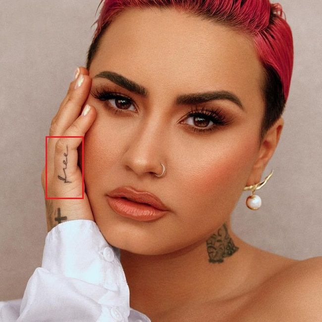 tatuaje gratis DEmi LOvato