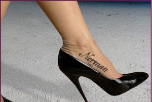 Jennifer Aniston's 2 Tattoos & Their Meanings - Body Art Guru