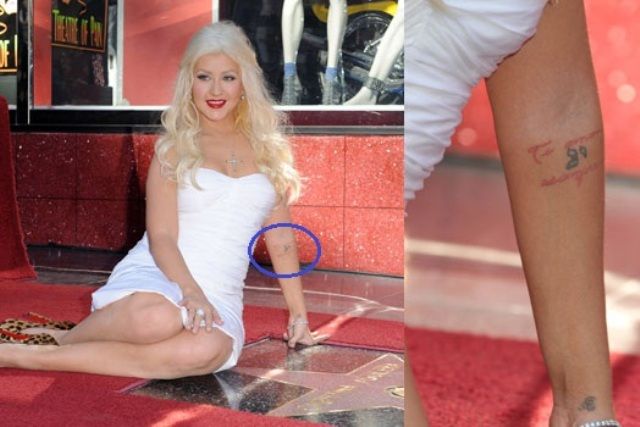 Christina Aguilera Tatuaje de escritura en español y hebreo