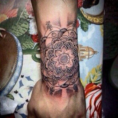 Zayn Malik Henna Stil Flower Tattoo