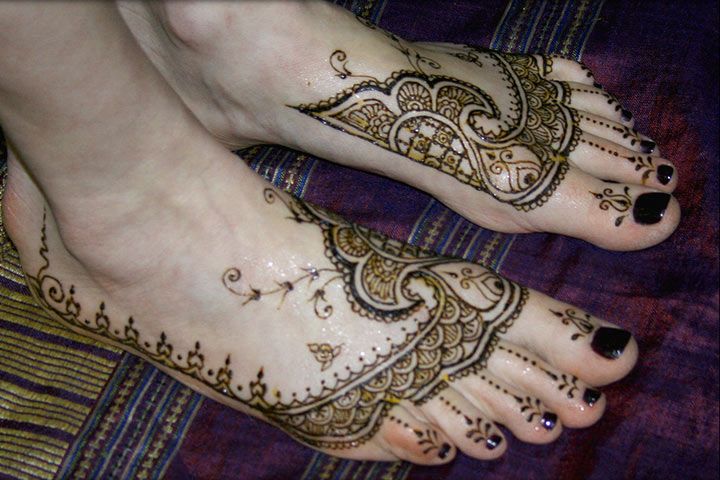 Mirror Effect Mehndi Design