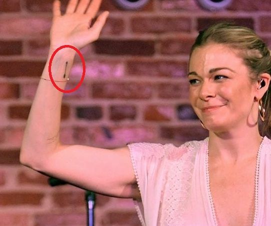 LeAnn Rimes Tattoo - Arrow