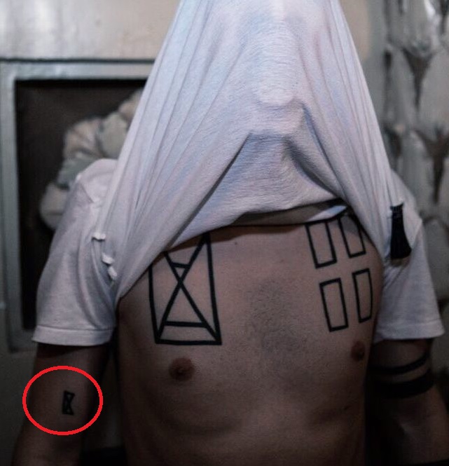 Tatuaje de Bíceps derecho de Tyler Joseph