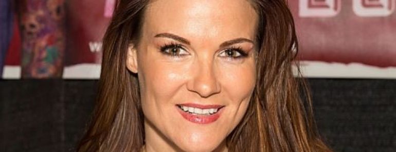 Lita (WWE) 8 Tattoos & Their Meanings Lita (WWE) 8 Tattoos & Their Meanings