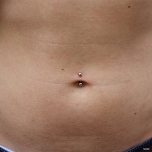 piercing navel
