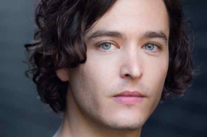 Alexander Vlahos