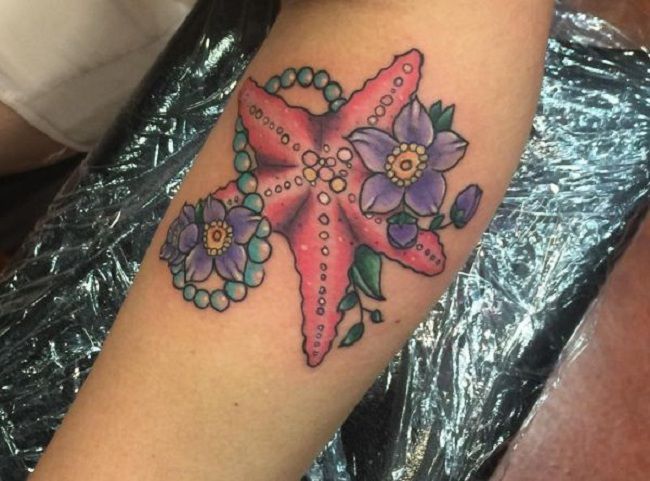 'Starfish with Pearls and Flowers' Tattoo