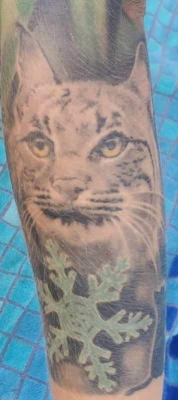 Bobcat-Snowflake Tattoo