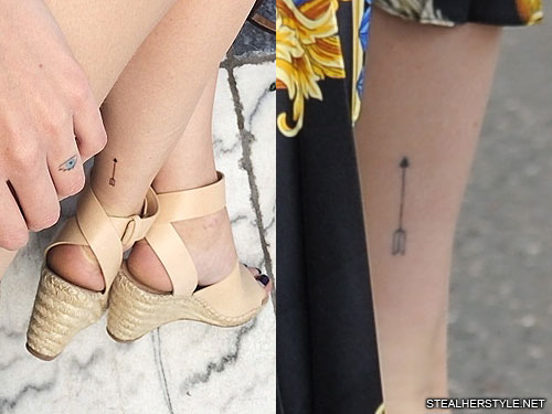 chiara ferragni arrow ankle tattoo