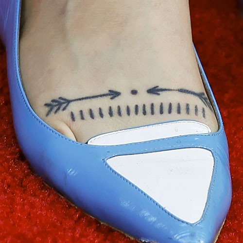 zosia mamet arrow foot tattoo