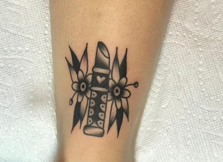 40+ Amazing Lipstick Tattoos Designs with Meanings, Ideas, and