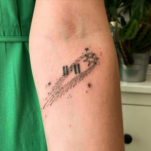 50+ Incredible Shooting Star Tattoo Ideas with Meanings - Body Art Guru